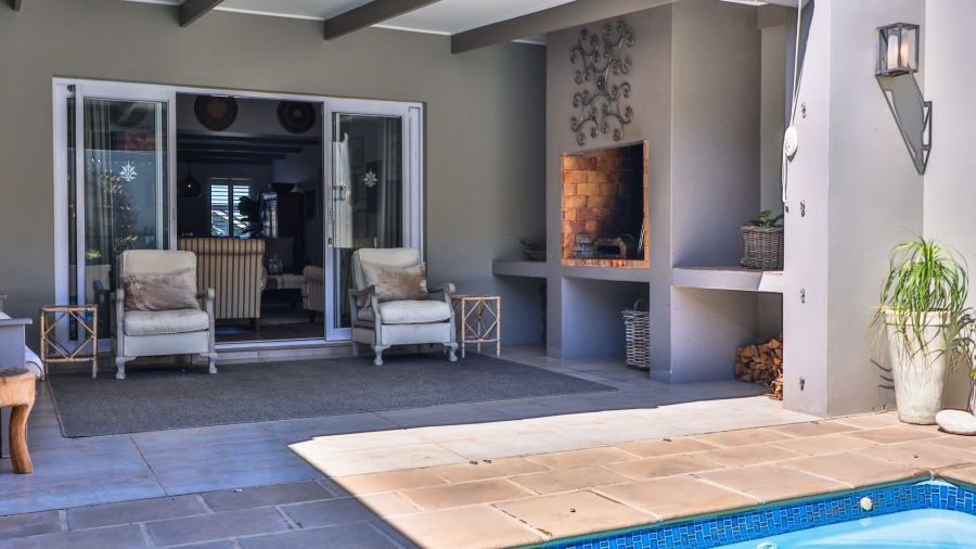 4 Bedroom Property for Sale in Onrus Western Cape